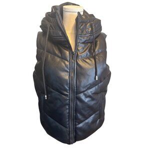 PrettyLittleThing Black Puffer Vest